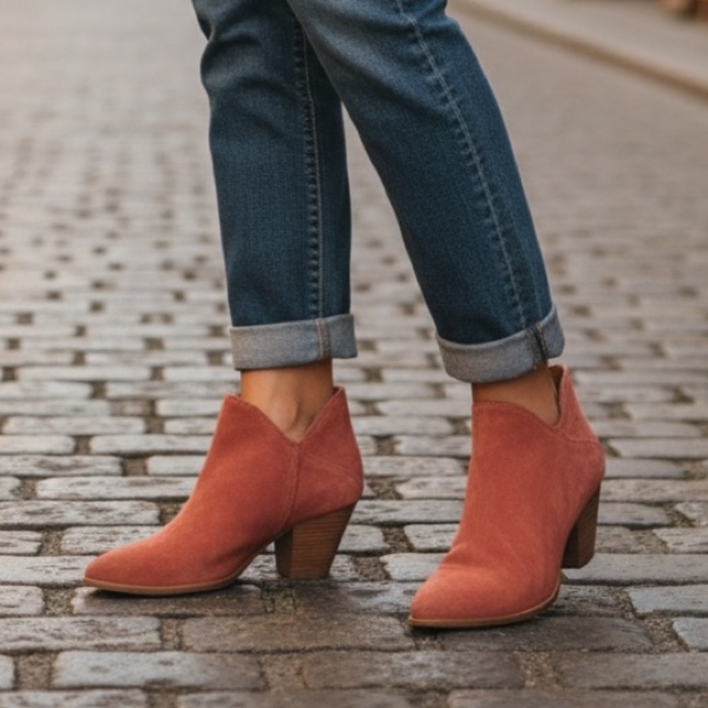 Frye Reed Red Suede Vintage Comfy Zip Up Cute Block Heel Ankle Bootie/Shooties